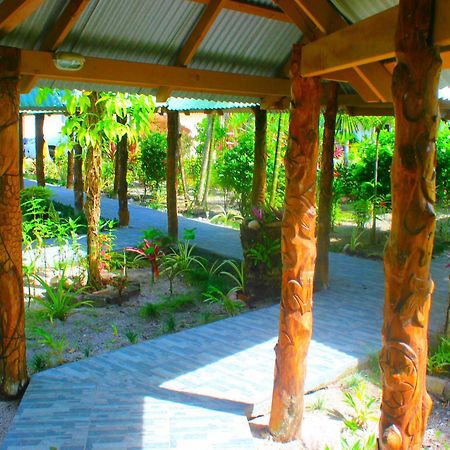 Le Uaina Beach Resort Faleapuna Екстериор снимка