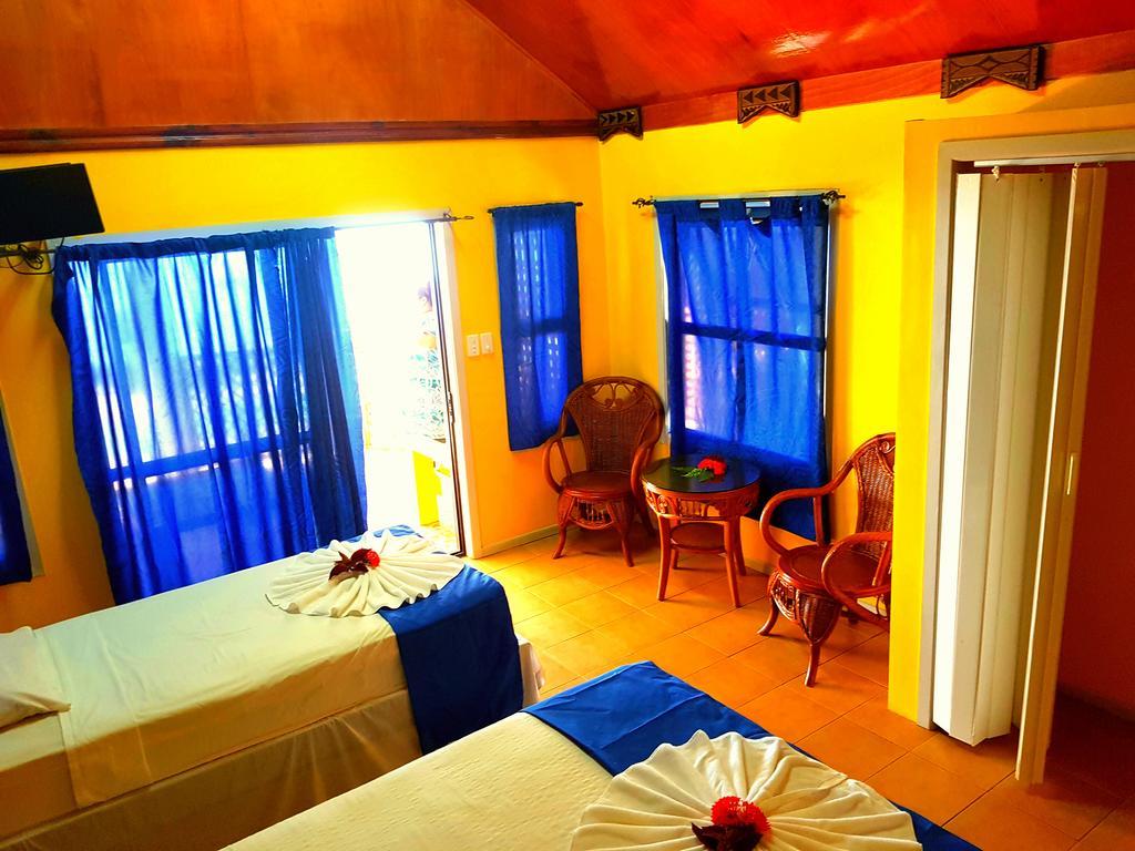 Le Uaina Beach Resort Faleapuna Стая снимка