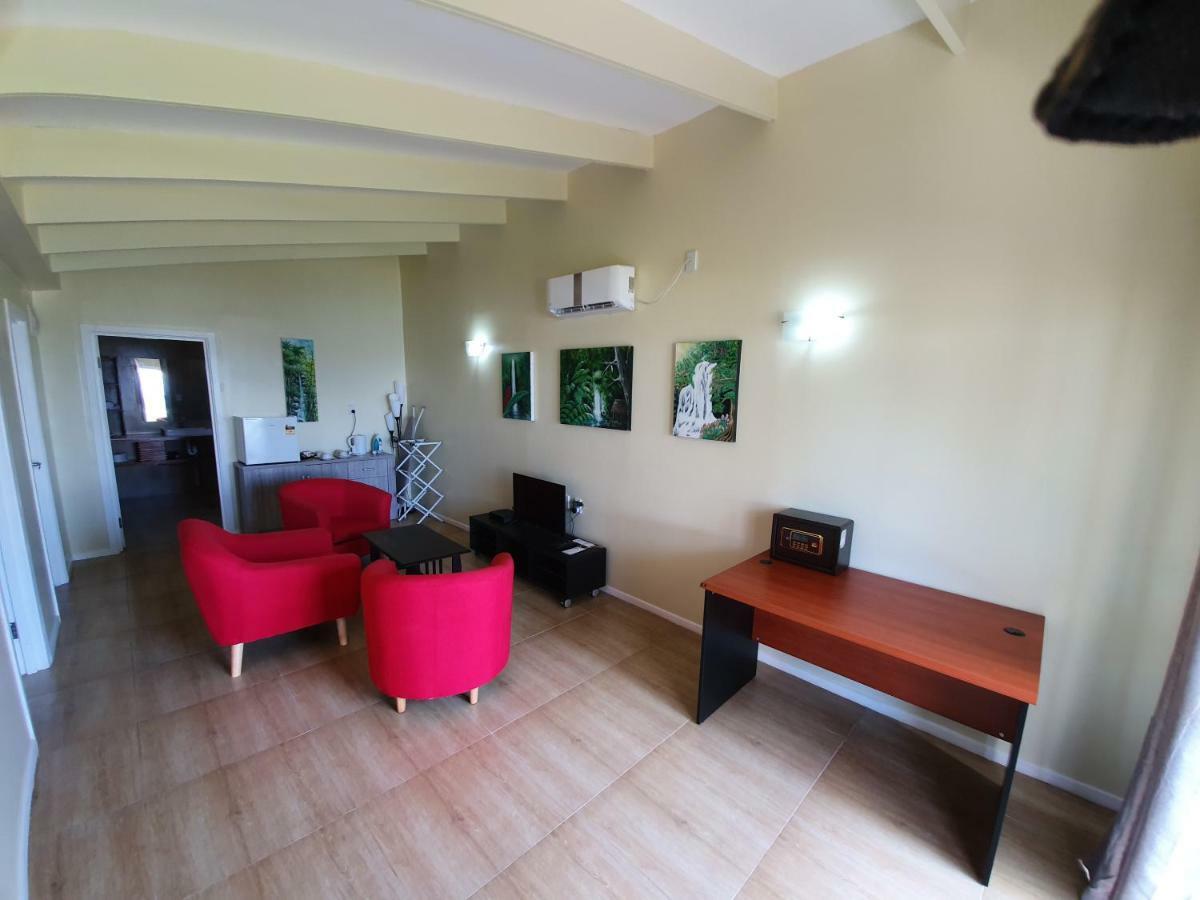 Le Uaina Beach Resort Faleapuna Екстериор снимка